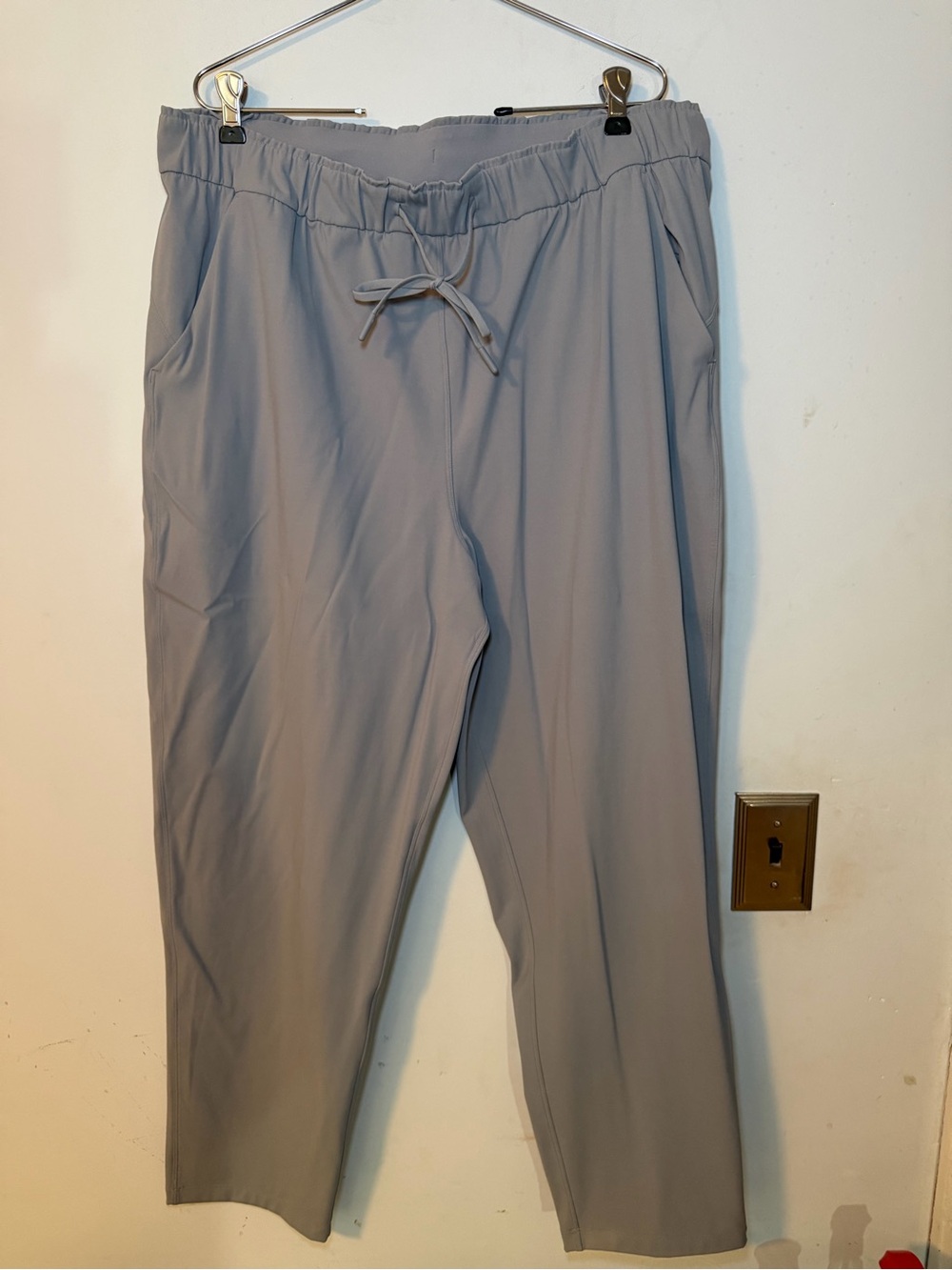 NWOT Lululemon On the Fly Woven Pants Gray Size 14
